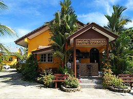 Baan Mek Lom