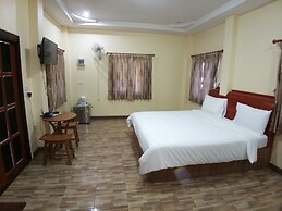 Baan Mek Lom