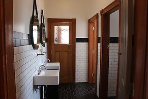 Guildford Hotel