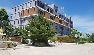 S4 Nai Yang Beach
