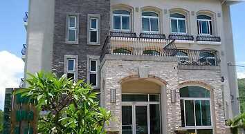 MaMaLuLu Hostel