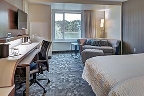 Courtyard by Marriott Appleton Riverfront