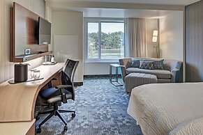 Courtyard by Marriott Appleton Riverfront