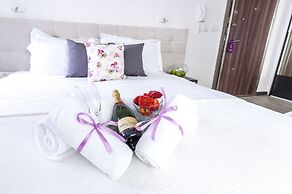 Astera Apart Hotel