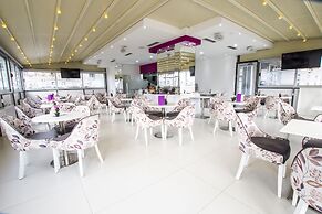 Astera Apart Hotel