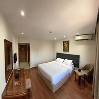 Royal Marshal Hotel