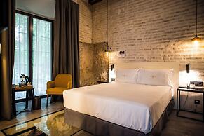 Legado Alcázar Hotel