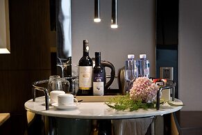 DeRUCCI Hotel
