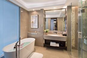 DeRUCCI Hotel