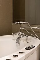 DeRUCCI Hotel