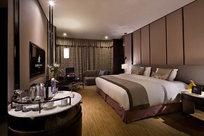 DeRUCCI Hotel