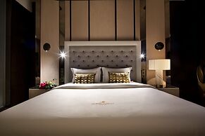 DeRUCCI Hotel