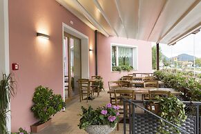 Alma Living Hotel