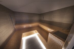 Alma Living Hotel