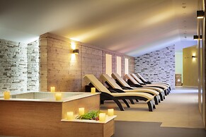 Alma Living Hotel