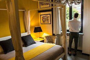 Snob Luxury Suite