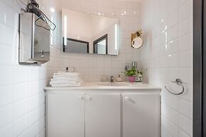 Snob Luxury Suite