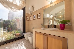 Snob Luxury Suite