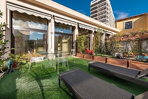 Snob Luxury Suite