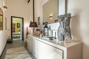 Snob Luxury Suite