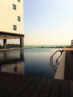 D'Wharf Hotel & Serviced Residence