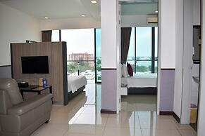 D'Wharf Hotel & Serviced Residence