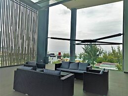 D'Wharf Hotel & Serviced Residence