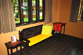 Melina's Beach Front Bungalow
