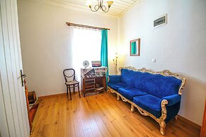 Alaybey Ada Evi