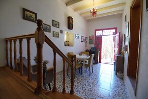 Alaybey Ada Evi