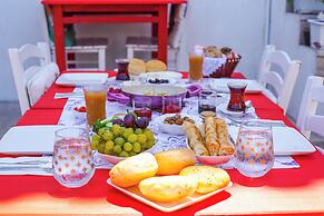 Alaybey Ada Evi