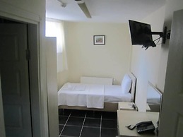 Saral Hotel
