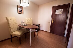 Benefit Plaza Congress Hotel