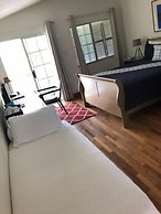 Waterfront Lodge