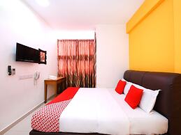 OYO 414  Adiff Palace Hotel