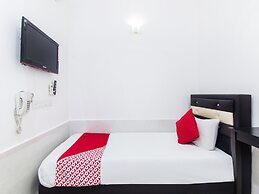 OYO 414  Adiff Palace Hotel