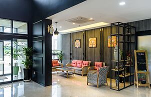 Thira Hotel
