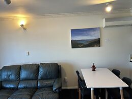 Montana Lodge Motel