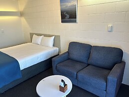 Montana Lodge Motel