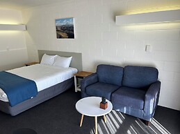 Montana Lodge Motel