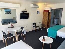 Montana Lodge Motel