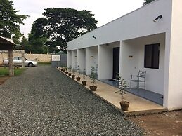 Bumblebee Inn