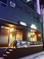 Happy Q Motel