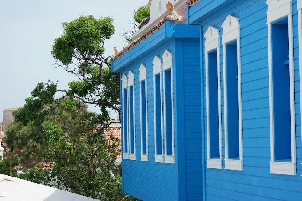 Ayapetro Hotel