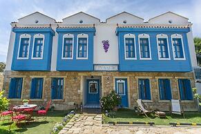 Ayapetro Hotel