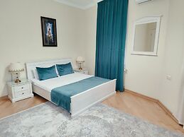 Crown Hotel