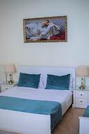 Crown Hotel