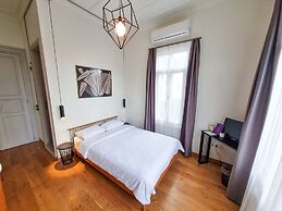 Serguzest Otel