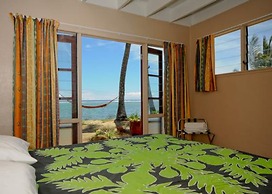 Raro Beach Bach