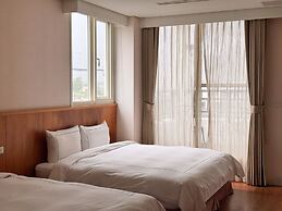Ting-Feng B&B